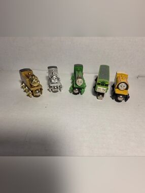 Thomas and Friends Wooden Magnet Train Including Two 60 Year Limited Edition. 
T